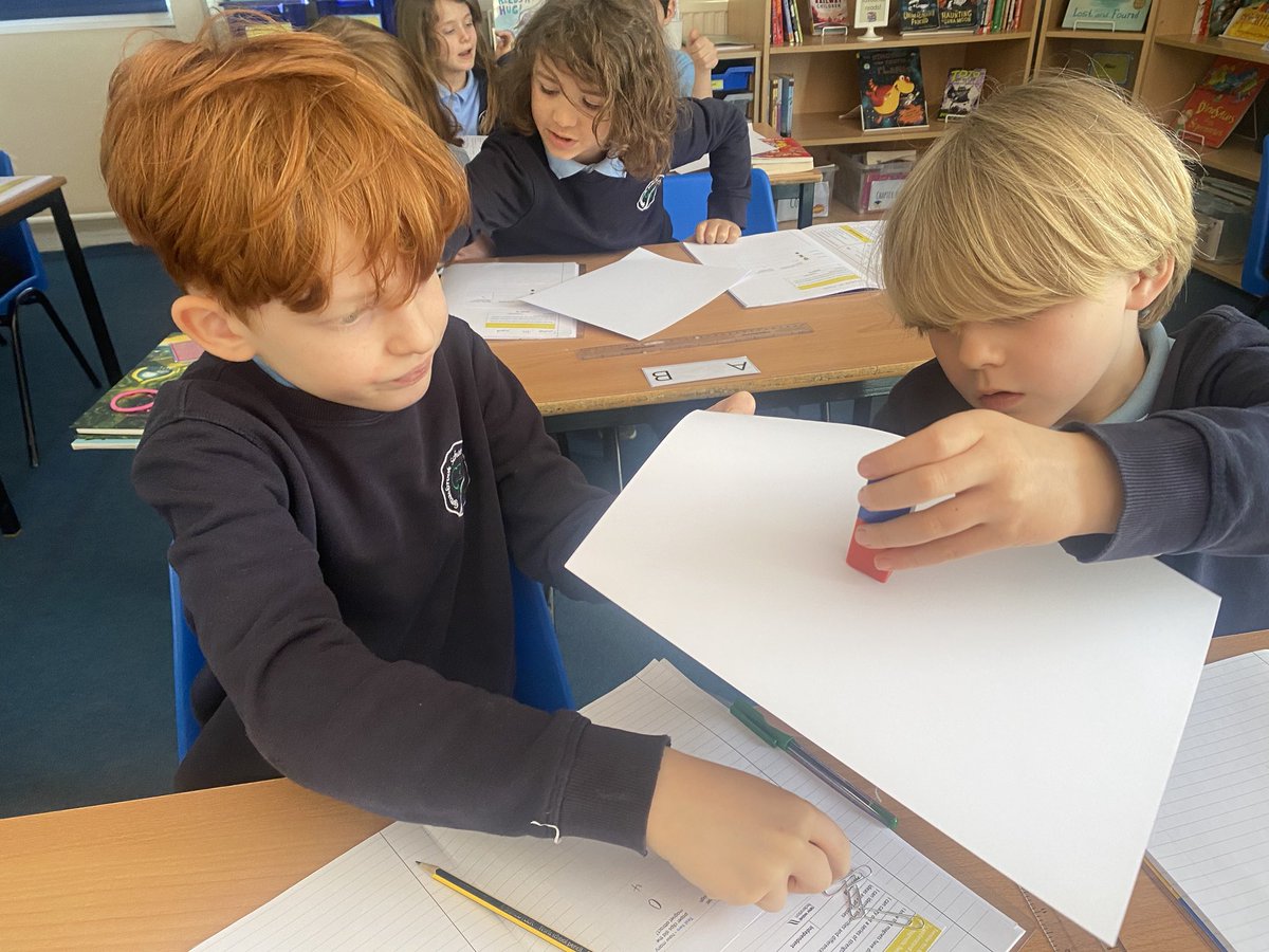 MissN0Donnell's tweet photo. We loved exploring magnets today! 🔍 Year 3 used their inquiry skills to investigate the strength of magnetic fields😁😁 @Grazebrook_Pri https://t.co/qvEXUxtQbo