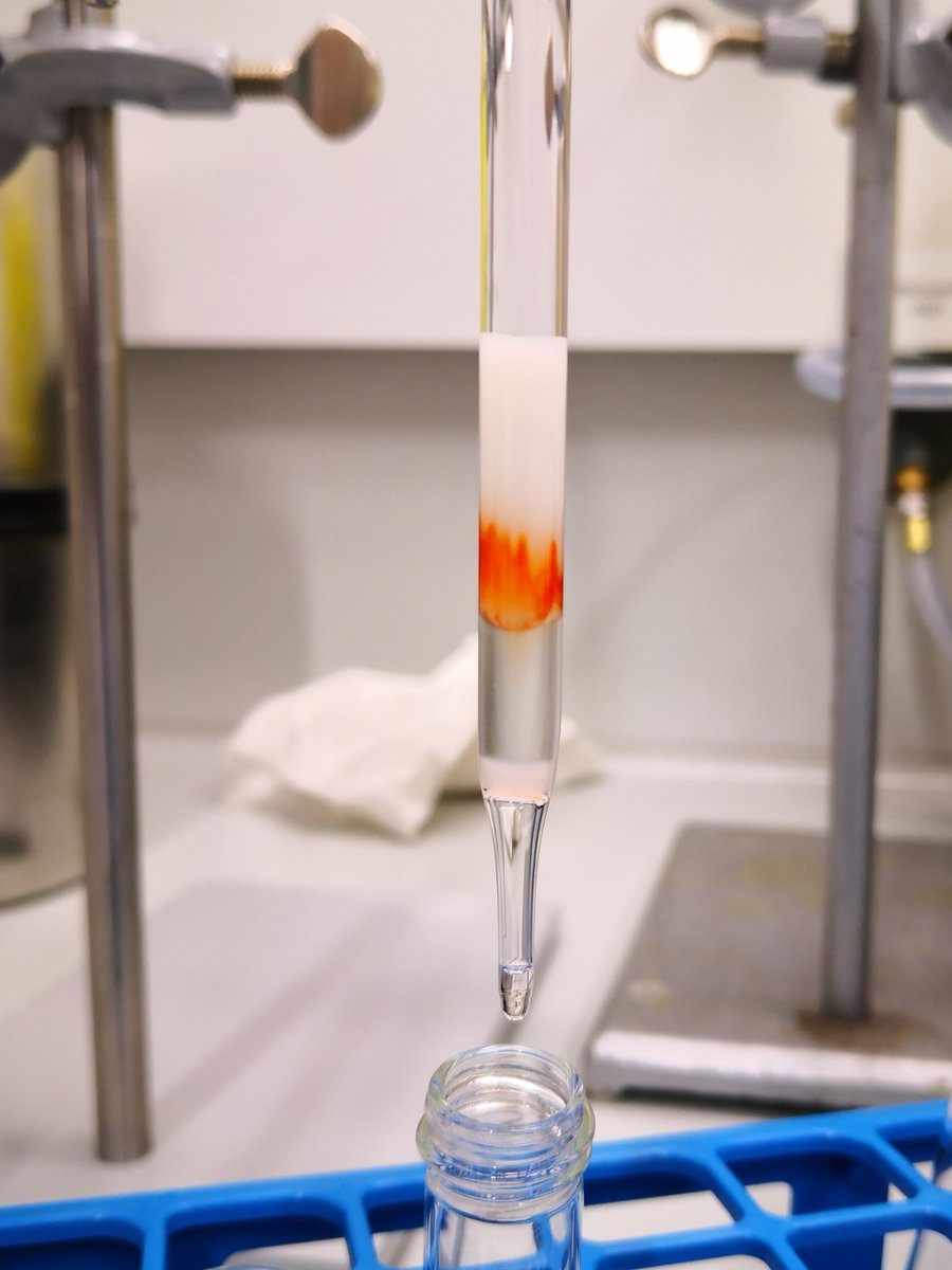 FoodSafetyQual's tweet photo. Who says chemistry can't be pretty? Beautiful silica column by Tobias Harand, who is currently doing his thesis work with me. https://t.co/Nt4wClPGgH