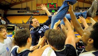 oviedocb's tweet photo. 😍 Hoy se cumplen 8 años de nuestro ascenso a LEB Oro en Canarias 😍

Aquel día, seguro que ni @FabioSantana92 ni Mouha Barro se esperaban acabar en el OCB unos años después 😅 https://t.co/ZLr0LT5nf0