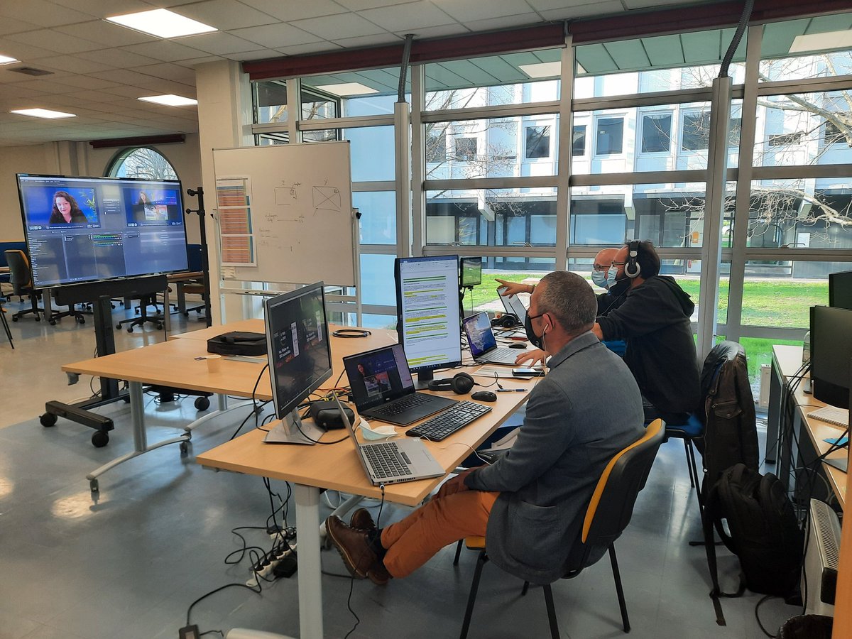 Toute l'équipe est prête pour la finale #MT180alpes ce soir à 18h en live sur bit.ly/MT180Alpes2021 🙂 RDV dans 30 minutes ⏰