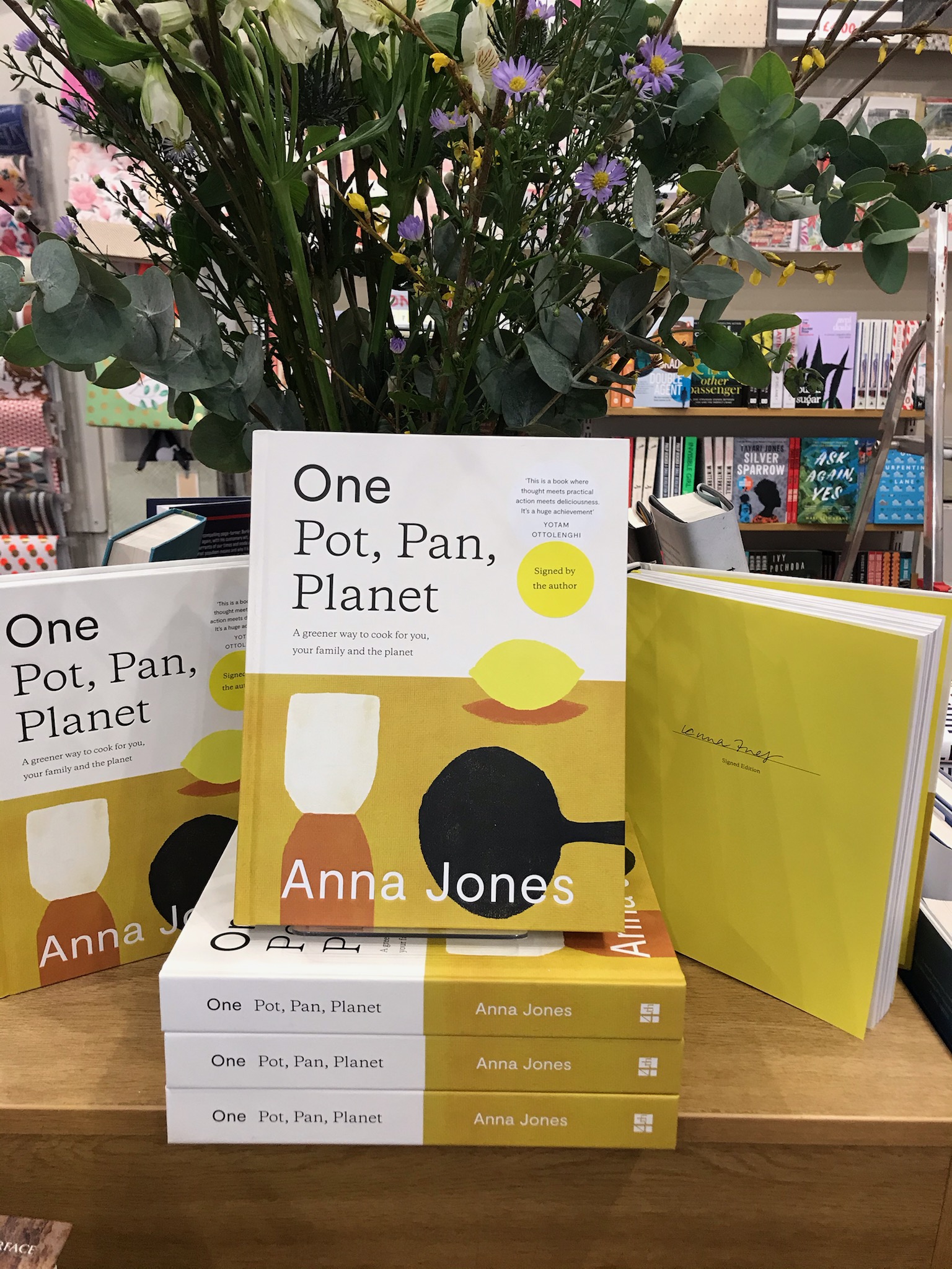 One: Pot, Pan, Planet: A Greener Way to Cook for You and Your Family: A Cookbook [Book]