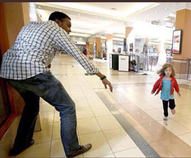 The_Open_Bk's tweet photo. Putting aside all the political noise, Abdul Haji deserves that seat. This was during the 2013 Westgate terror attack. 

#TheOpenBook https://t.co/2kMa6itawf