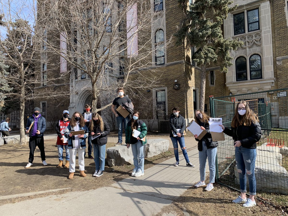 GeographyNSS's tweet photo. Great weather for a geography scavenger hunt https://t.co/lDY5Rm5G31