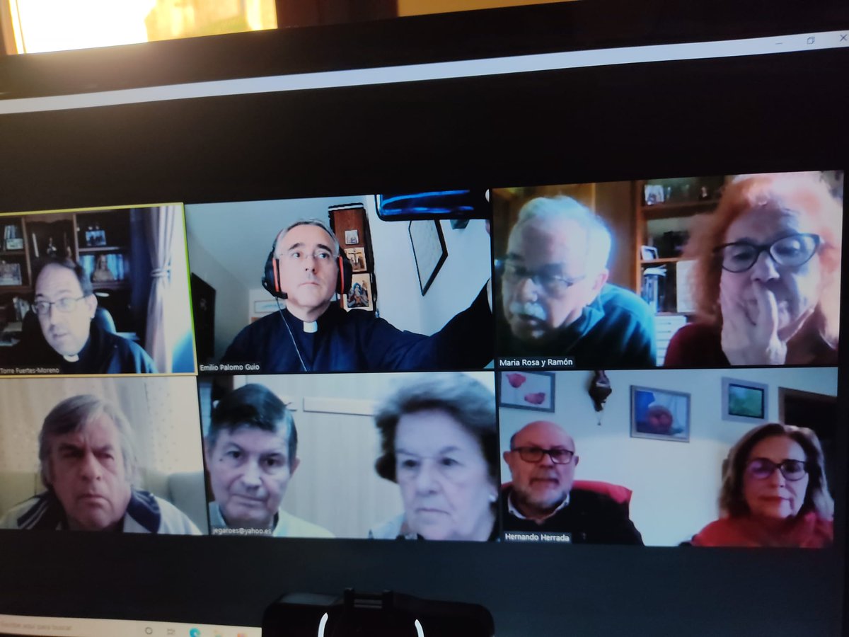 Reunión del equipo de Proyecto Custodios para preparar nuevos programas de #SalyLuz en <a href="/RTVDToledo/">@RTVDToledo</a> Recuerda que el próximo programa se emitirá el 29 de marzo.