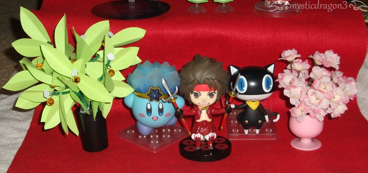 mysticdragon3ni's tweet photo. #Hinamatsuri 2021 #hinadan
Mostly #nendoroid but also a custom #rukiakuchiki and #kikyo plus #chibiarts #CC.
#dategumi #sengokubasara #toukenranbu #toukenbasara #datesana #homumado #codegeass #puellamagimadokamagica #kirby #persona5 #nendography https://t.co/SuwBwr81nT