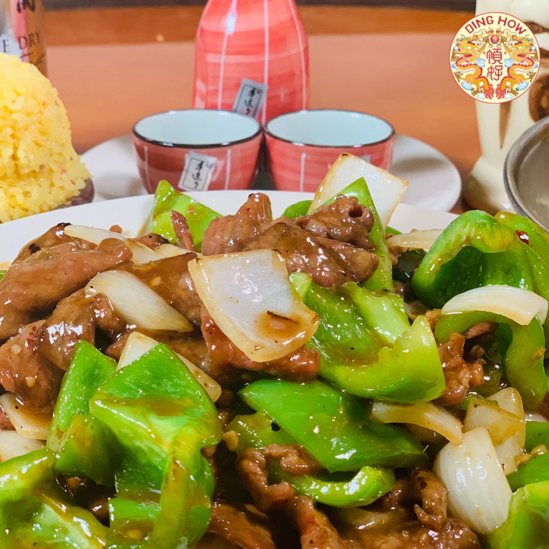 DingHowSA's tweet image. Green Pepper Steak is on special today for lunch! It's a Ding How favorite, and you can get it on a deal until 2:30PM! Comes with a Wonton, Fried Rice, Iced Tea, and a Fortune Cookie when you eat in! #DingHowSA #DingHowFamily

Menu: buff.ly/2PvqNpW