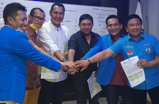 aidillova's tweet photo. KNPI Satu

#MegyAidillova
#DPPKNPI
#FahdElFouzArafiq
#AbdulAzis
#Noerfajriansyah
#JacksonKumaat
#DPPBapera
#Bapera https://t.co/r1KZahYYL0