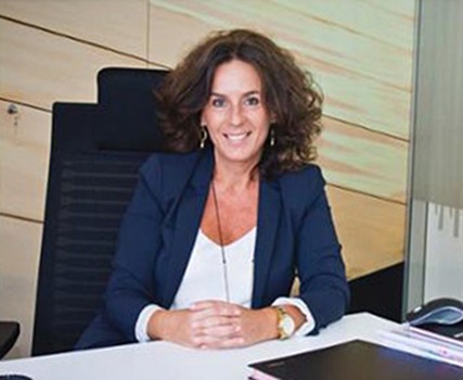 uvigo's tweet photo. ⚠️Marta Martínez, conselleira delegada de T-Solar e egresada da UVigo, participa mañá, ás 12.30 h, no ciclo 'Coloquios en tempos de pandemia' organizado pola Facultade de Ciencias Económicas e Empresariais e a @Fund_Mentor.

Inscrición ➡️ https://t.co/86lG5StUfF

#SomosUvigo https://t.co/ApIvYIfAUi