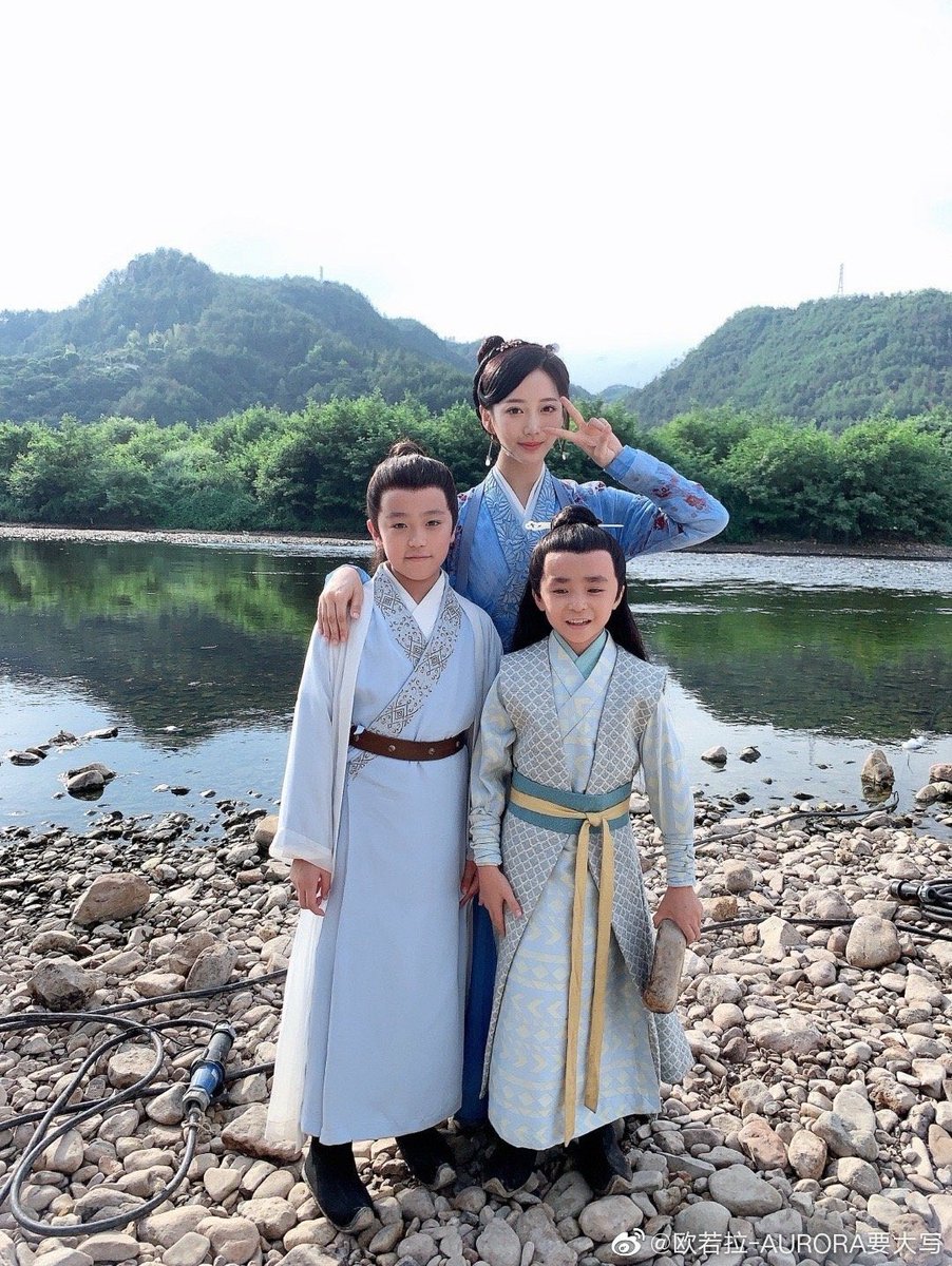 spain_nature's tweet photo. ¡Leaf!💚🌿 Aurora ha tenido una participación en el drama words of honor y ha publicado estas fotos en Weibo✨ ¡Ir a darle mucho apoyo!
@nature_nchworld
#NATURE #AURORA #WORDSOFHONOR #네이처 #오로라 #欧若拉 https://t.co/93gTN4KzGP