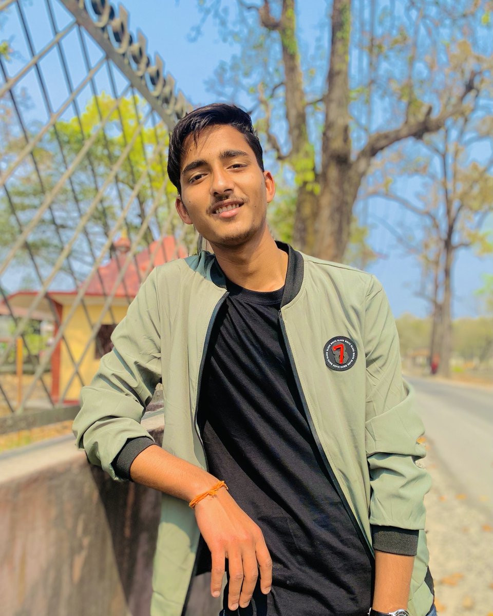 oyee_aadi7's tweet photo. @Aaditya_chaudry #aadityachaudhary 

#Corona #Mellos #YGBeProfessional #MoodleMunch #nature #lockdown #love #naturelover #7 #march8th #msdian #beautiful https://t.co/pNoC1lvkKx