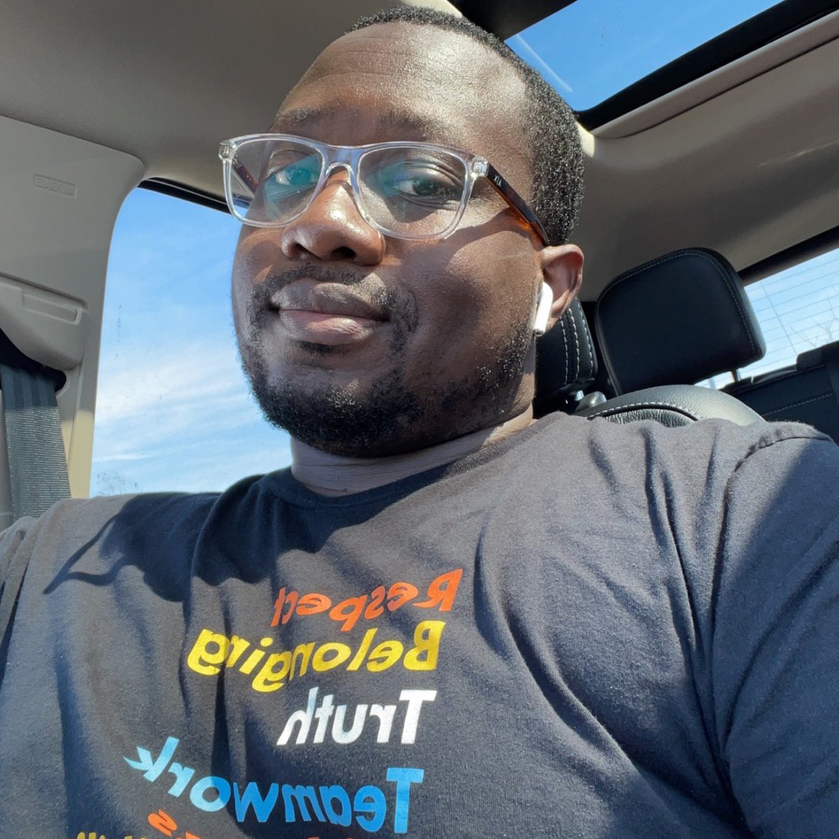 TayeWilkinsonNC's tweet photo. Just finished working out...time to do some homework #MBACandidate #Lose20lbs https://t.co/m1rSmygHTy