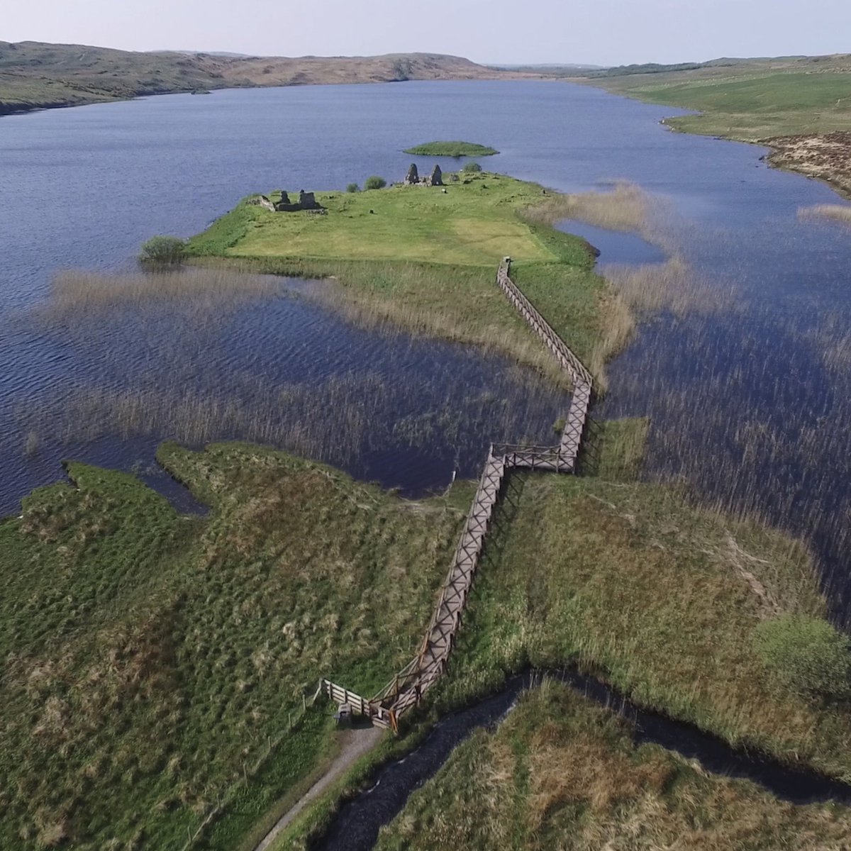 finlaggantrust's tweet photo. The Finlaggan Trust has just launched a Justgiving campaign seeking financial assistance for the construction of a new walkway: https://t.co/DUzPEpuYVp. Please help us maintain this valuable historic site. https://t.co/GFfpttyhmy