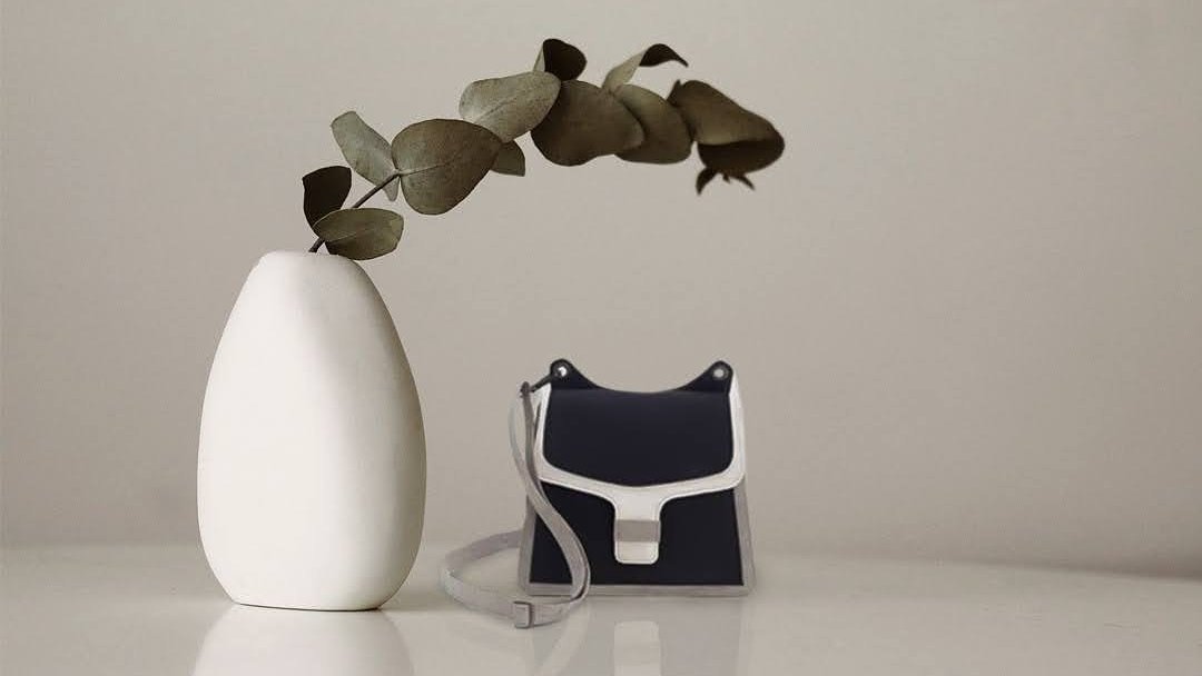 Sophistaced yet charming!✨ Can you believe it's vegan?🌿
#vegan #veganfashion #veganlove #veganclothing #bagslover #fashionstyle #sustainablefashion #sustainableliving #natural #naturalfashion #sustainable #sustainability #choicematters #movement #ethicalbrand #corkforest