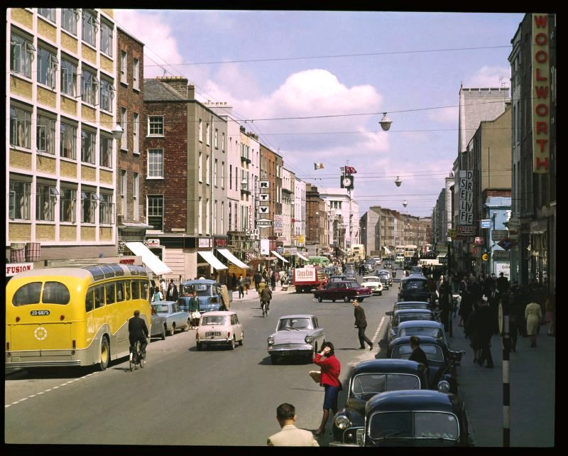 johnhindeprints's tweet photo. County Clare courtesy of John Hinde and his photographers - here is Lahinch; O'Connell Street, Limerick City; and Shannon Free Airport #CoClare #CountryClare @limerickslife #ShannonFreeAirport #Lahinch #OConnellStreet #LimerickLife #LoveLimerick #LimerickCity https://t.co/lXnkj083dY