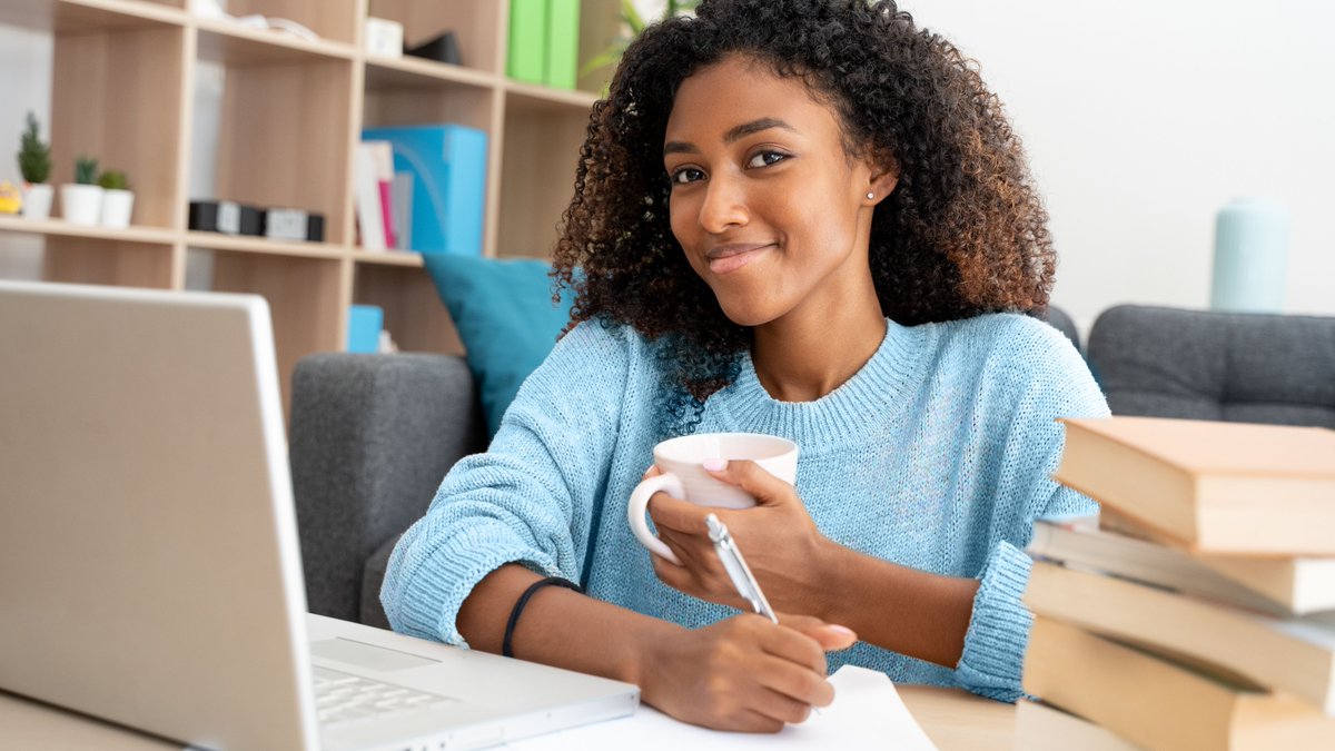 NeuhausEdCtr's tweet image. Have you taken a #Neuhaus virtual class? Our virtual classes take place live, offering you the opportunity to interact with our expert Instructional staff from the comfort and your home. Register Today! bit.ly/3cKdutT
#TuesdayTools #stayathomelearning