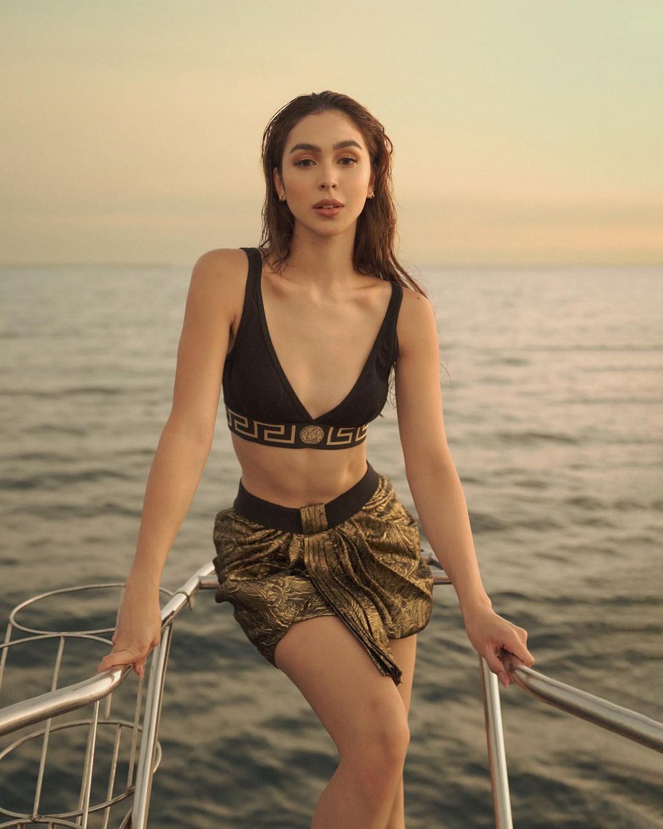 #POPHAZE: Julia Barretto flaunts her summer-ready body on newly shared social media photos.

"Just Julia"

(📷IG/juliabarretto)