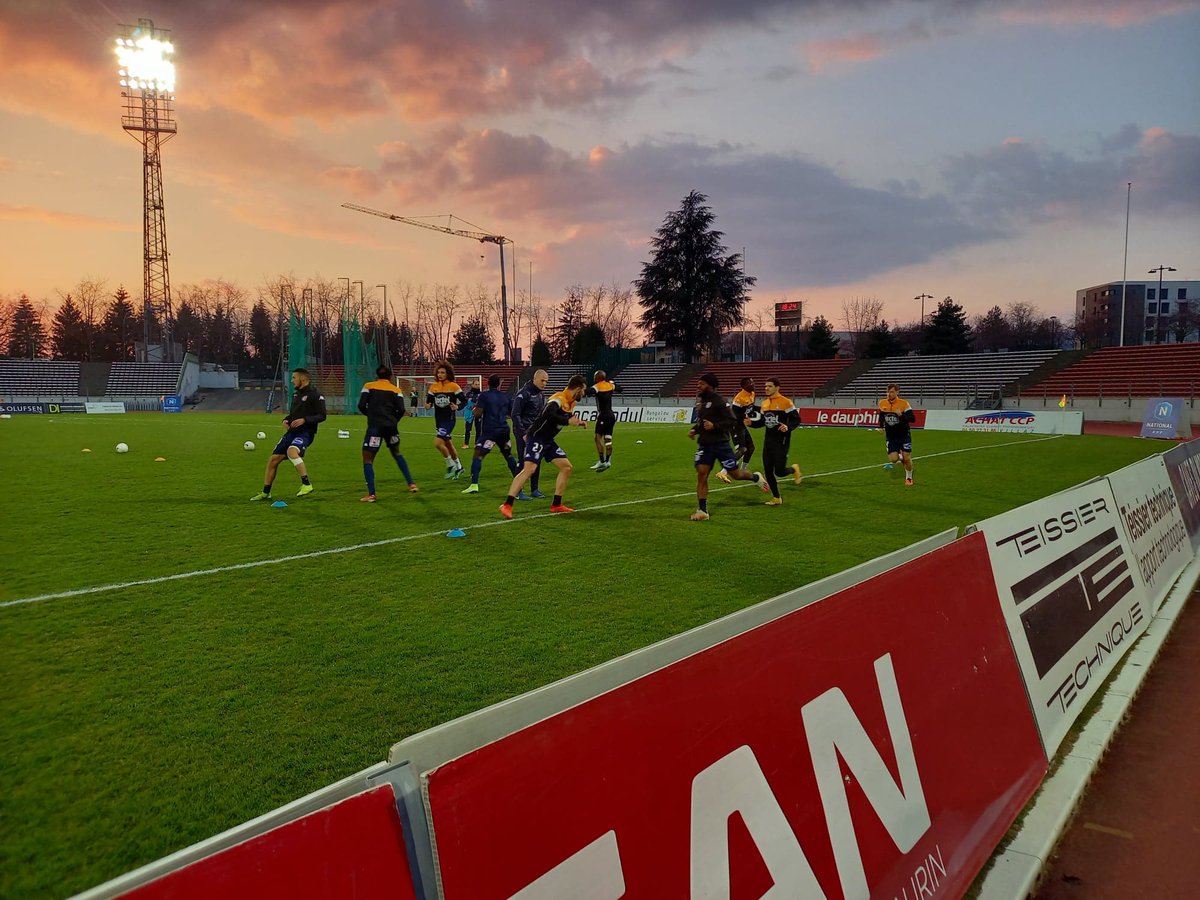 PassionTango_'s tweet photo. Quelques photos de l'échauffement côté Tangos !
#FCASLMFC https://t.co/ETLAYVYMyB