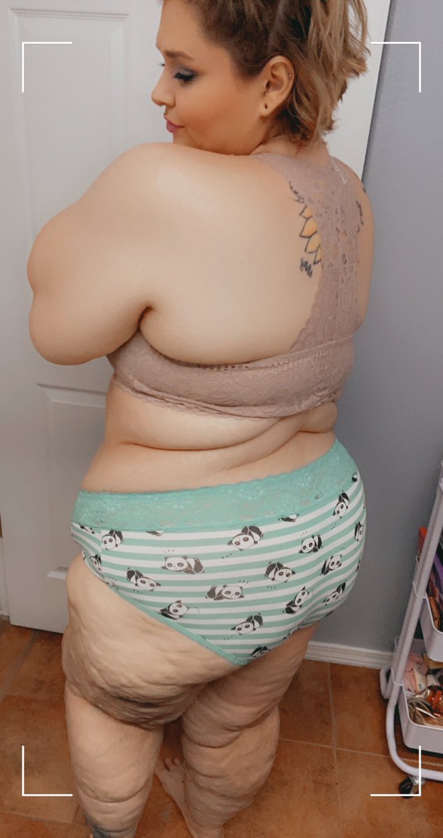 hello_missrach's tweet photo. She got rolls for days 

And pandas 😜

#bbw #ssbbw https://t.co/uAM9RJczLt