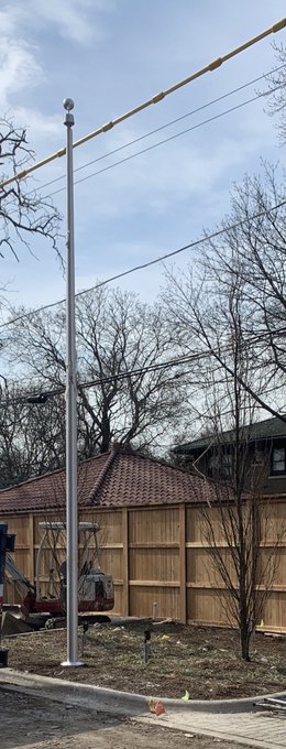 #SeniorLivingCenters always appreciate a néw #flagpole. #Winch 25’ #ClearAnodized https://t.co/vM6WFg3bJ5