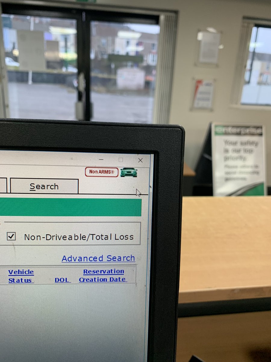 EracMitch's tweet photo. Strong relationships with our bodyshops, teamwork and great communication with our customers all leads to getting that GREEN CAR🛻 @AdeelArshad94 @EracLloyd @Bex_ERACU5 @EracDanJ https://t.co/LRH1CMPZEE