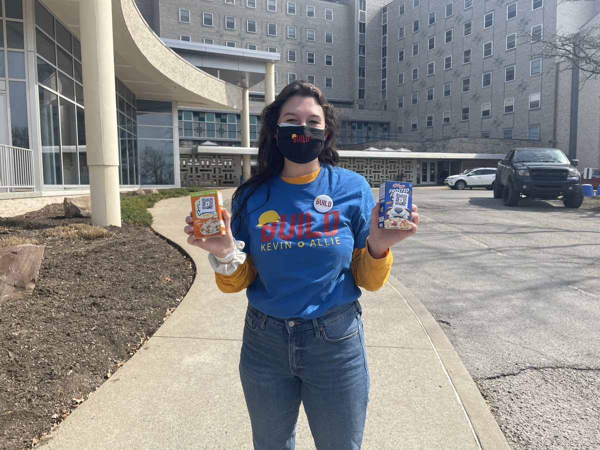 We’re across all campuses today! 👀

Stop by to hear about the voting process or to chat with us about our ideas for campus next year. 

And grab a snack from us, too. ☺️