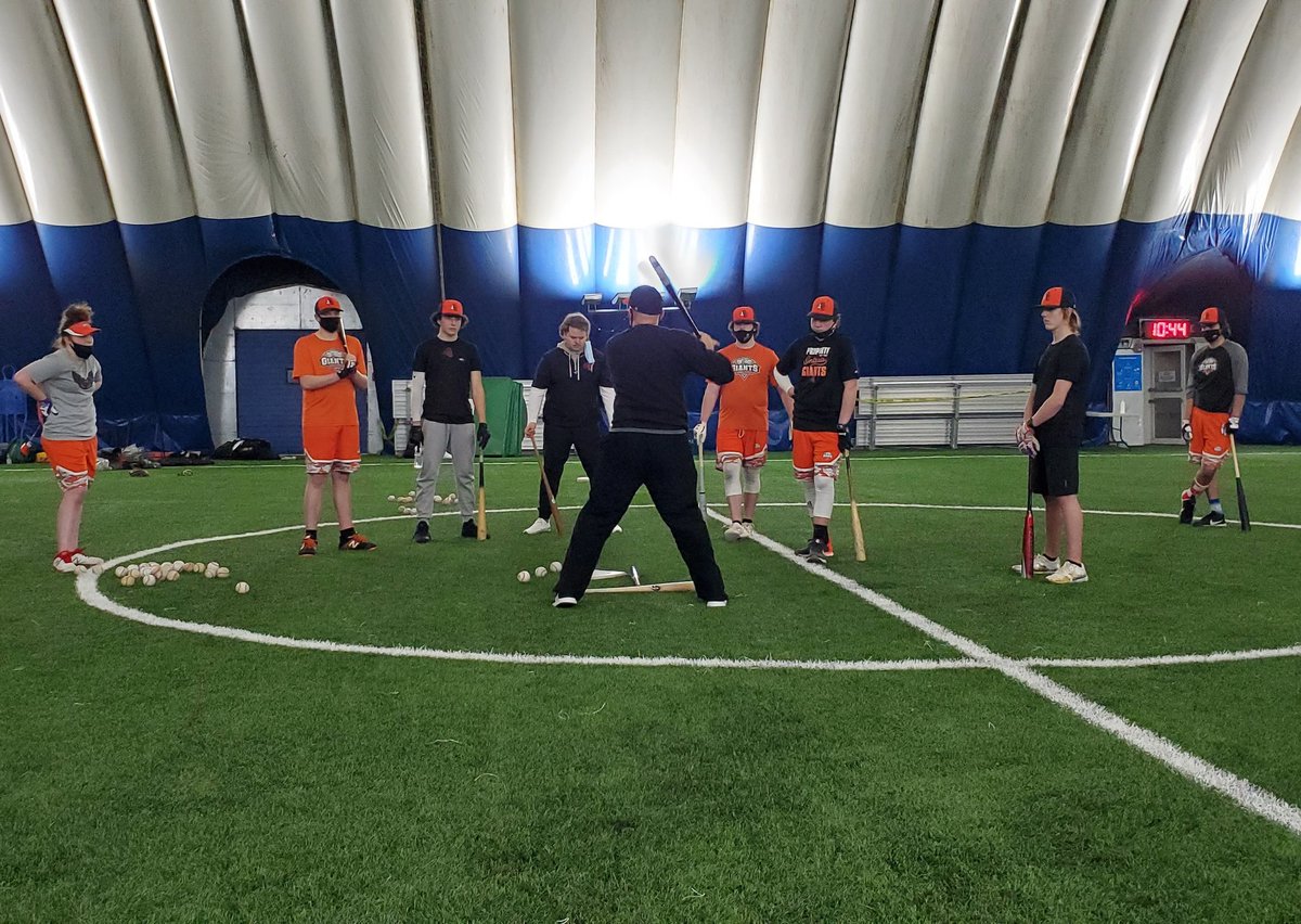 ontariogiants's tweet photo. Coach Ivan and Brent talking hitting with the Sunday night crew. #weareOG #beaGiant #swingwithapurpose https://t.co/mbAd6TpYFn