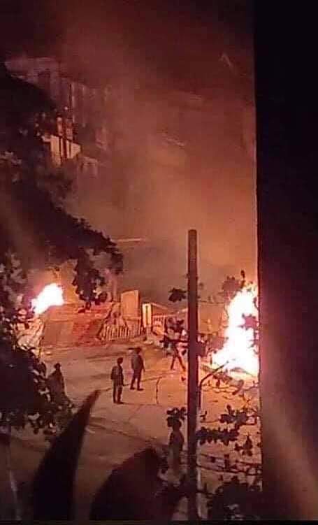 Myanmar Junta set fire on barricades (the civilians made them for their safety) in Thingangyun, Yangon. 

#Mar9Coup
#SaveMyanmar 
#WhatsHappeningInMyanmar
#CrimesAgainstHumanity