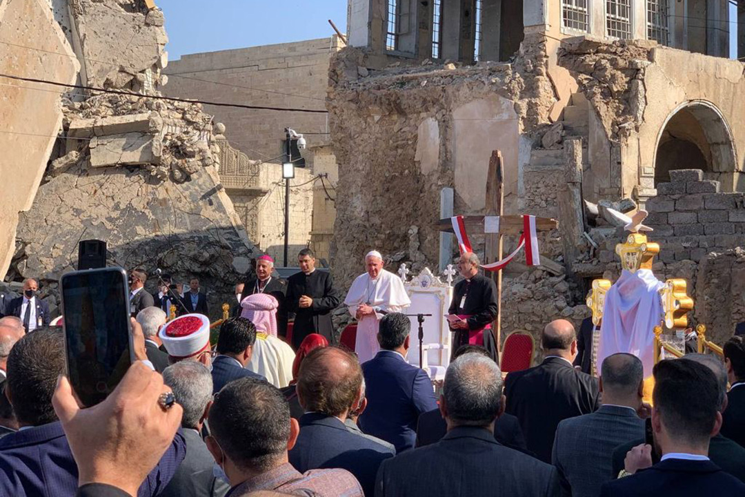 EpiscopadoArg's tweet image. Desde @Programa_FE miramos con mucha atención la histórica visita del #PapaFrancisco al pueblo de #Irak en la que se refleja el espíritu de fraternidad y caridad que a también nos propone anunciar y compartir.
Conoce más en 👉 programafe.org/novedad/visita…
#ProgramaFE ❤️ #CEA
