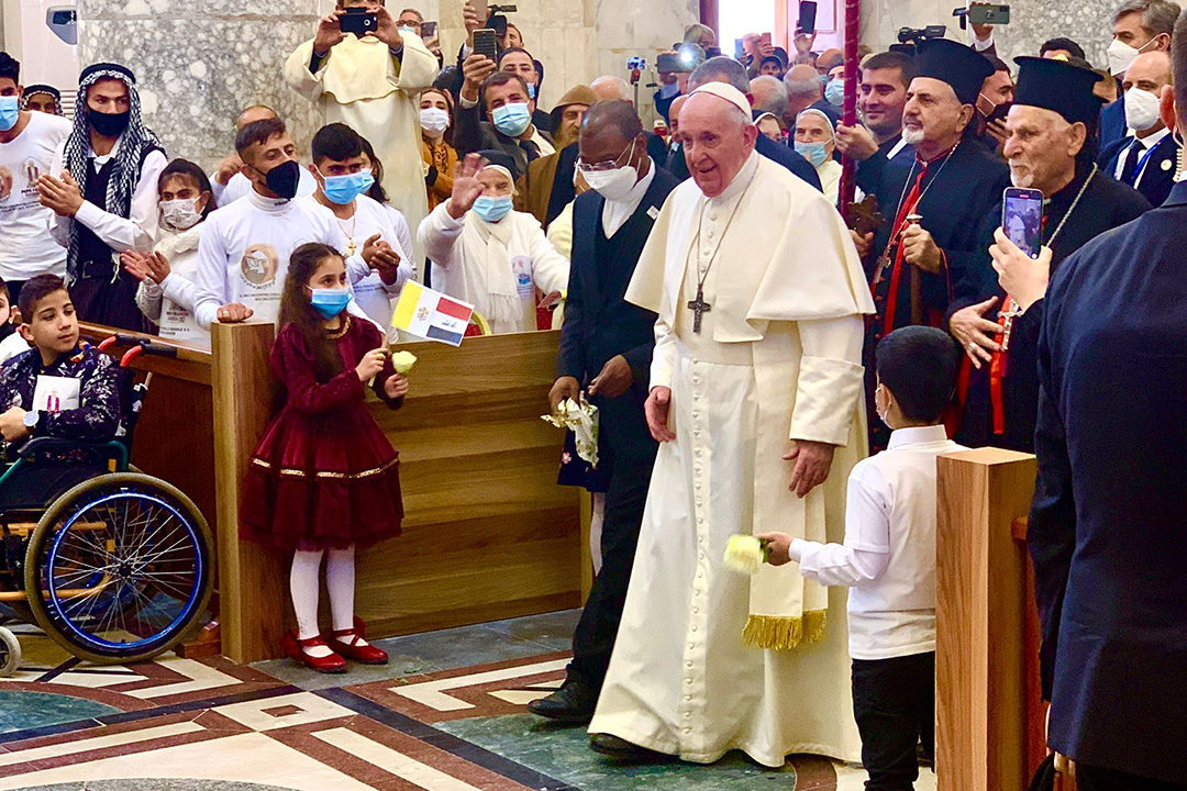 EpiscopadoArg's tweet image. Desde @Programa_FE miramos con mucha atención la histórica visita del #PapaFrancisco al pueblo de #Irak en la que se refleja el espíritu de fraternidad y caridad que a también nos propone anunciar y compartir.
Conoce más en 👉 programafe.org/novedad/visita…
#ProgramaFE ❤️ #CEA