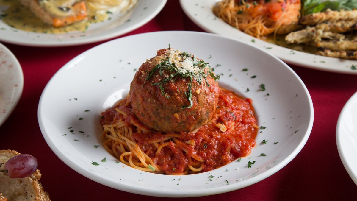 If there is one place we need to be on #NationalMeatballDay, it's <a href="/Cascones/">Cascones Restaurants</a>...just LOOK at this beauty 👀 🤤