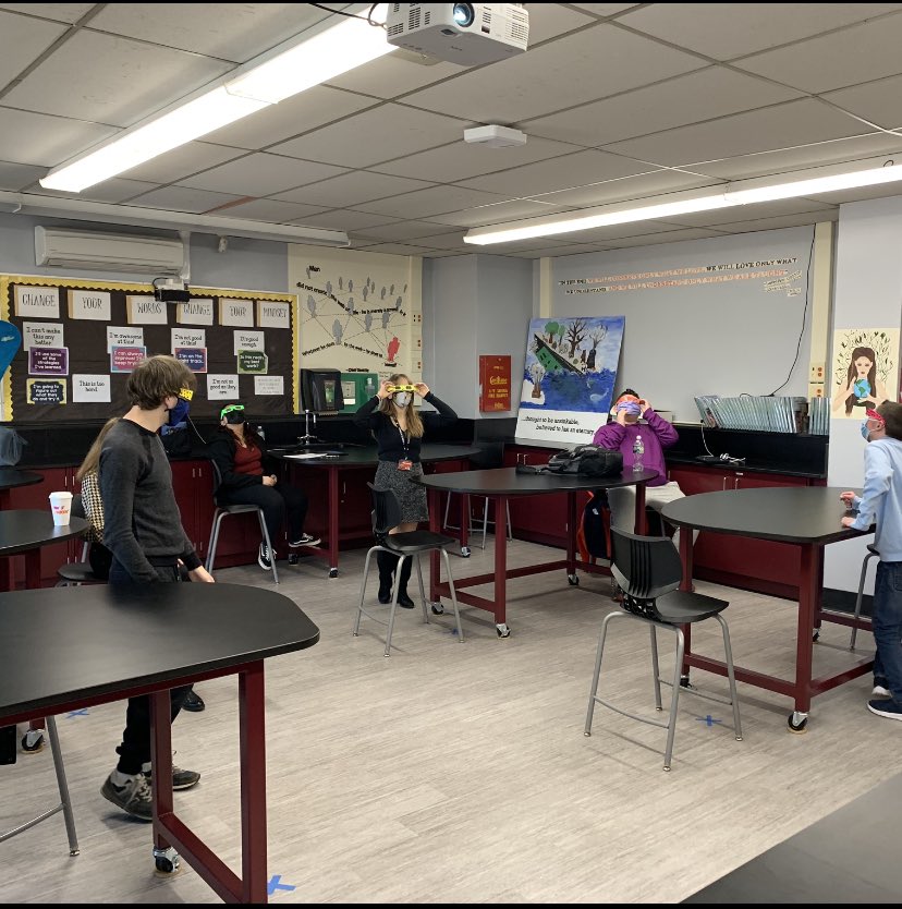 Thanks <a href="/CastoSophia/">Sophia Casto</a> for introducing our science exploration class to the electromagnetic spectrum by allowing them to see the visible light rays with diffraction glasses! <a href="/mineolahs/">Mineola High School</a>
