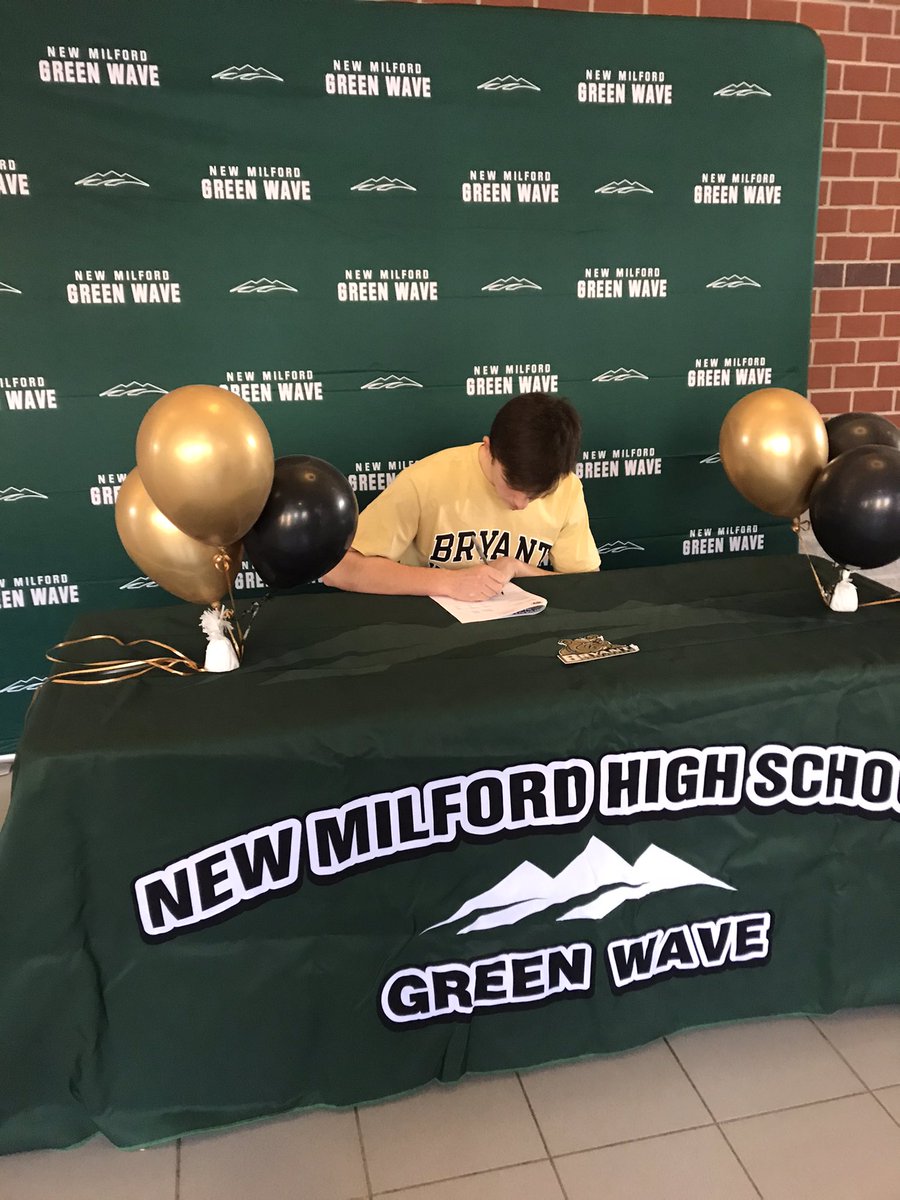 GoGreenWaveNM's tweet photo. Congratulations to Sam Tarrant on signing his National Letter of Intent for Track and Field at Bryant University! #nmhspride https://t.co/gY8YZJ62tl
