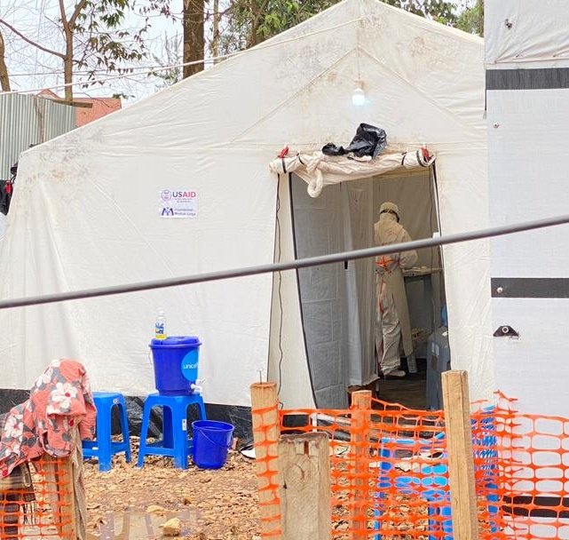 OMSRDCONGO's tweet photo. Cinq (5) patients atteints du virus #Ebola sont actuellement pris en charge dans les centres de traitement Ebola (CTE), dont 1 à #Masoya dans la zone de santé de #Biena et 4 dans la zone de santé de #Katwa. https://t.co/d4Mf5Fm9ck