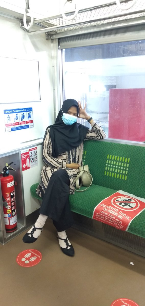 DiahNirmala5's tweet image. The first time minum Antimo SEPEREMPAT langsung tepar di KRL 😶😶😶
#DAF
#Antimo
#jogja-&amp;gt;solo
#mantap