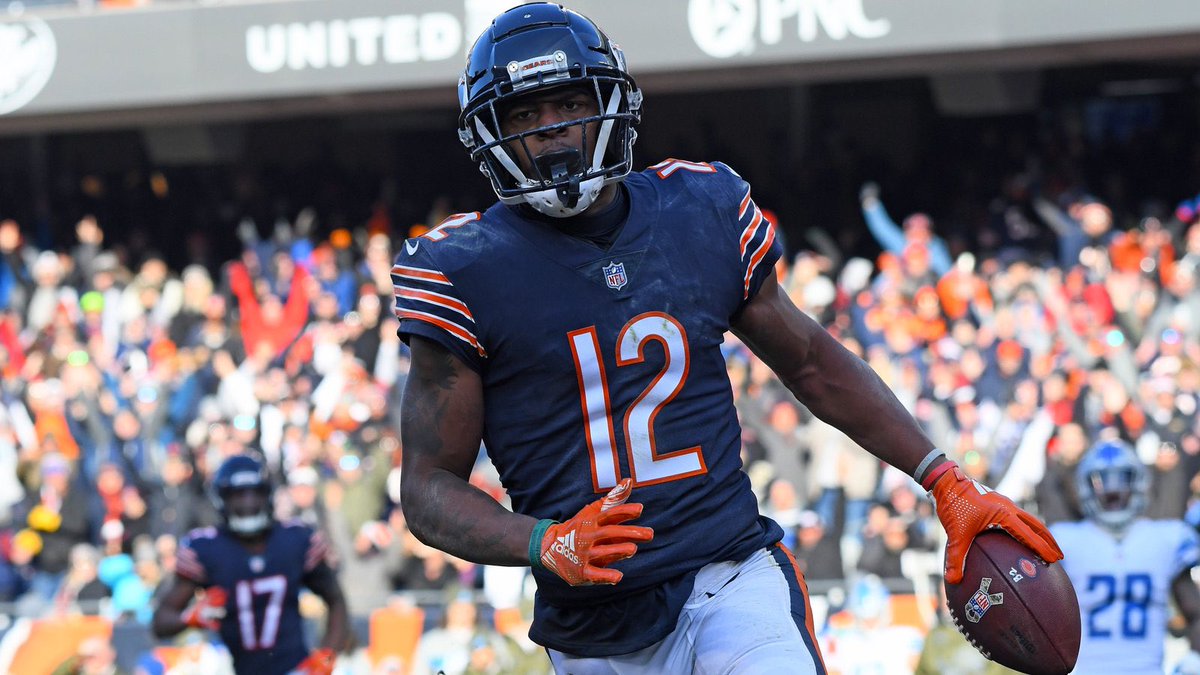 SportMindNFL's tweet photo. ¡OFICIAL!

Los #Bears han colocado la etiqueta de jugador franquicia al WR Allen Robinson. 

No puedes dejar ir a un talento como Robinson, excelente decisión por parte de los Bears. https://t.co/qnAkQs269N