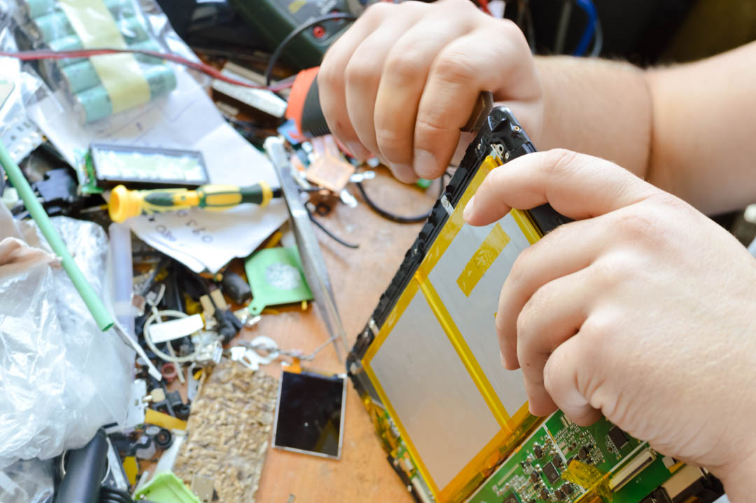 FixshopMA's tweet image. Did you know that Fixshop offers outstanding Phone Repair services in the Brighton area? For more information, come visit us or click on the link below to view our website! #PhoneRepair #SmartphoneRepair #iPhoneCameraRepair bit.ly/3fPbqls