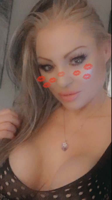 Cindy Behr’s pics and videos