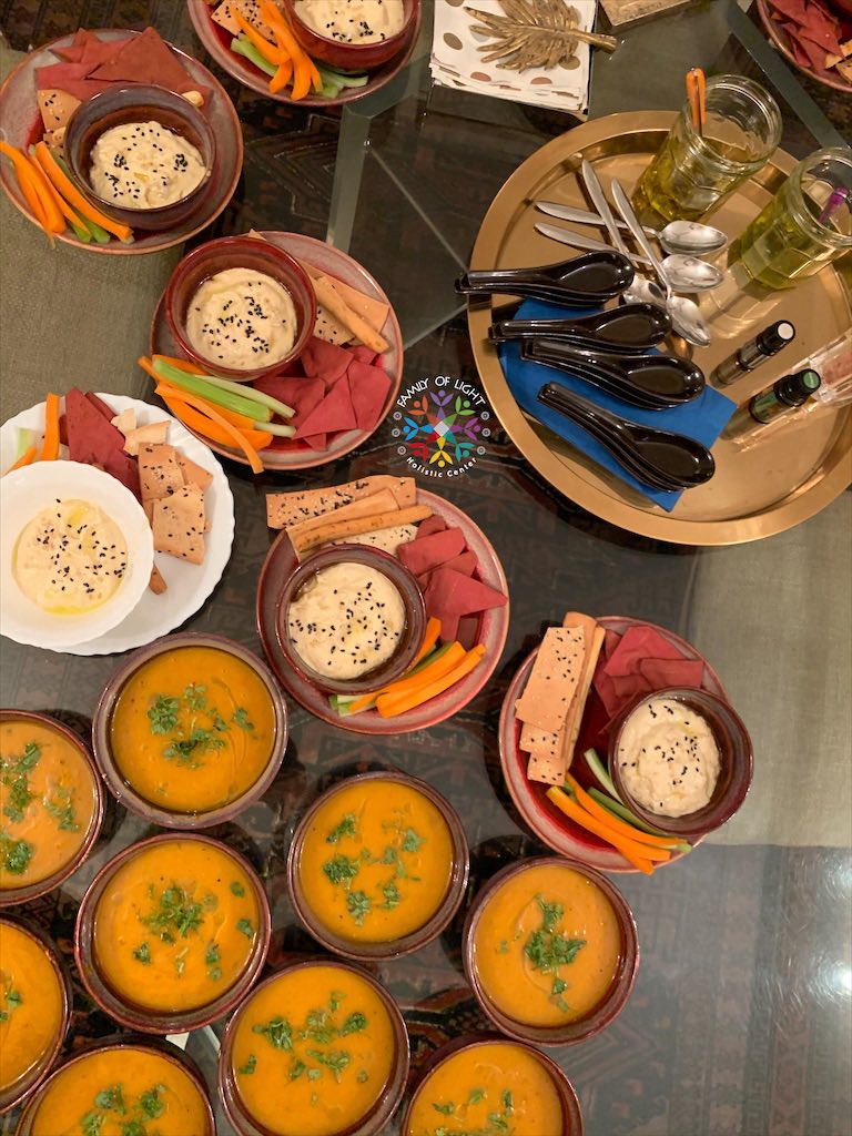 FOLHC's tweet image. Organic healthy meals💚our Secret Family of Light Holistic Center🌟 recipes - hummus with beetroot crackers and fresh veggies&amp;amp;soup - All infused with Pure Therapeutic Grade Essential oils #holistichangout #body #mind #spirit #balance #spiritualbalance #essentialoils #healthymeal