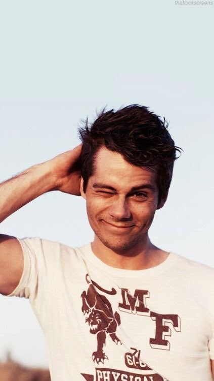 unknowkate's tweet image. Arcade | au cebônica

Cebola, um escritor de histórias na internet, deixa sua história pela metade sem aviso aos leitores. Uma leitora fiel, após tentar chamar atenção de todos as formas para ele voltar, decide continuar a história dele por conta própria e então, tem sua atenção.