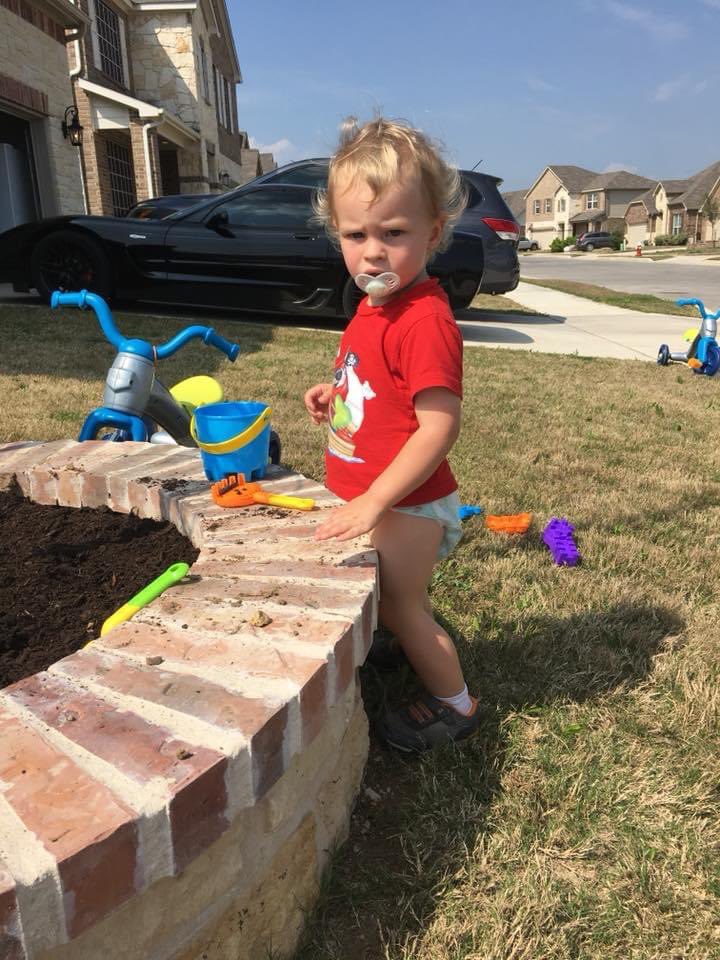 heaterrrrrrr's tweet photo. Hard to believe my baby brother is already five years old ☹️ https://t.co/QRHLnfvBIb