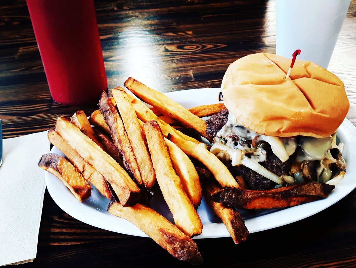 StPcusa's tweet image. #visittheneighbors #thegrizzlyden #Hoquiam #HiddenCoastScenicByway #GraysHarbor #WACoast #tinybutmighty #Moclips #PacificBeachWA #PCUSA @Presbyterian #millenials #GenX #BabyBoomers #SilentGeneration #GENERATION_Z #burger #fries #shake #handspankedburgers #drivethru #staysafe