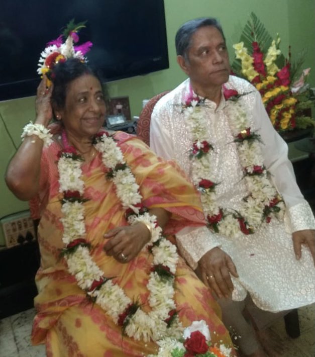 parthaskar's tweet photo. A celebration in #Kolkata
So fabulous to see them smile and enjoy the day 🥰
We wait to meet again. Soon x
#Anniversary51 #MaBaba https://t.co/5Uc76JsoQE