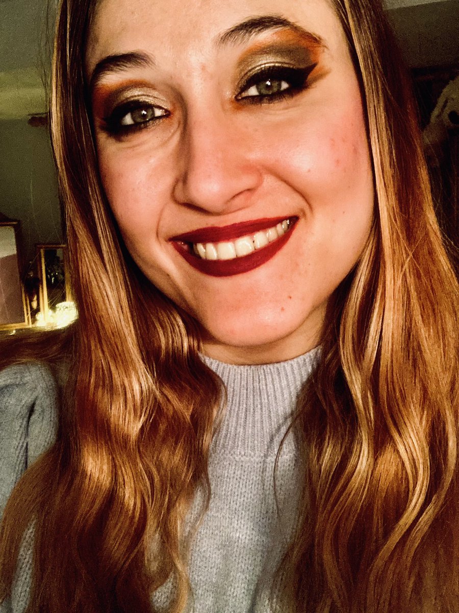 marque_olivia's tweet photo. Tried out a new makeup look the other night.... 👀💄🌟 just for some creative fun! What do you think?? 👀🤔🤩🌟 xxxx

#makeuplooks #makeupcreativity #makeupworld #smokeyeyes #boredinlockdown https://t.co/esiy8huIF4