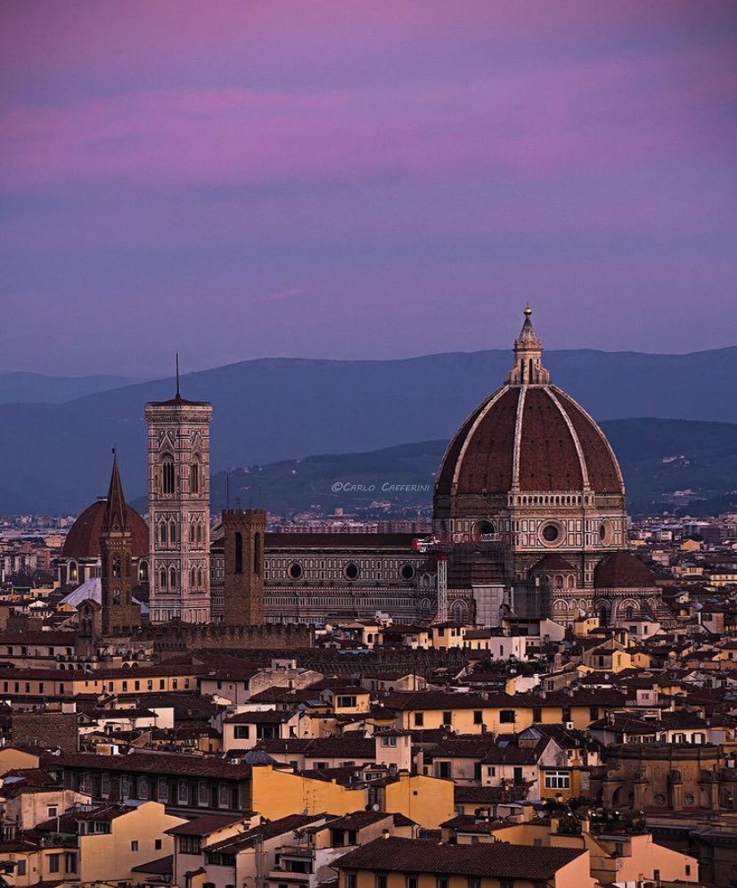 pamvonhadder's tweet photo. sky of Florence 🇮🇹 https://t.co/Z00W8X3G4o