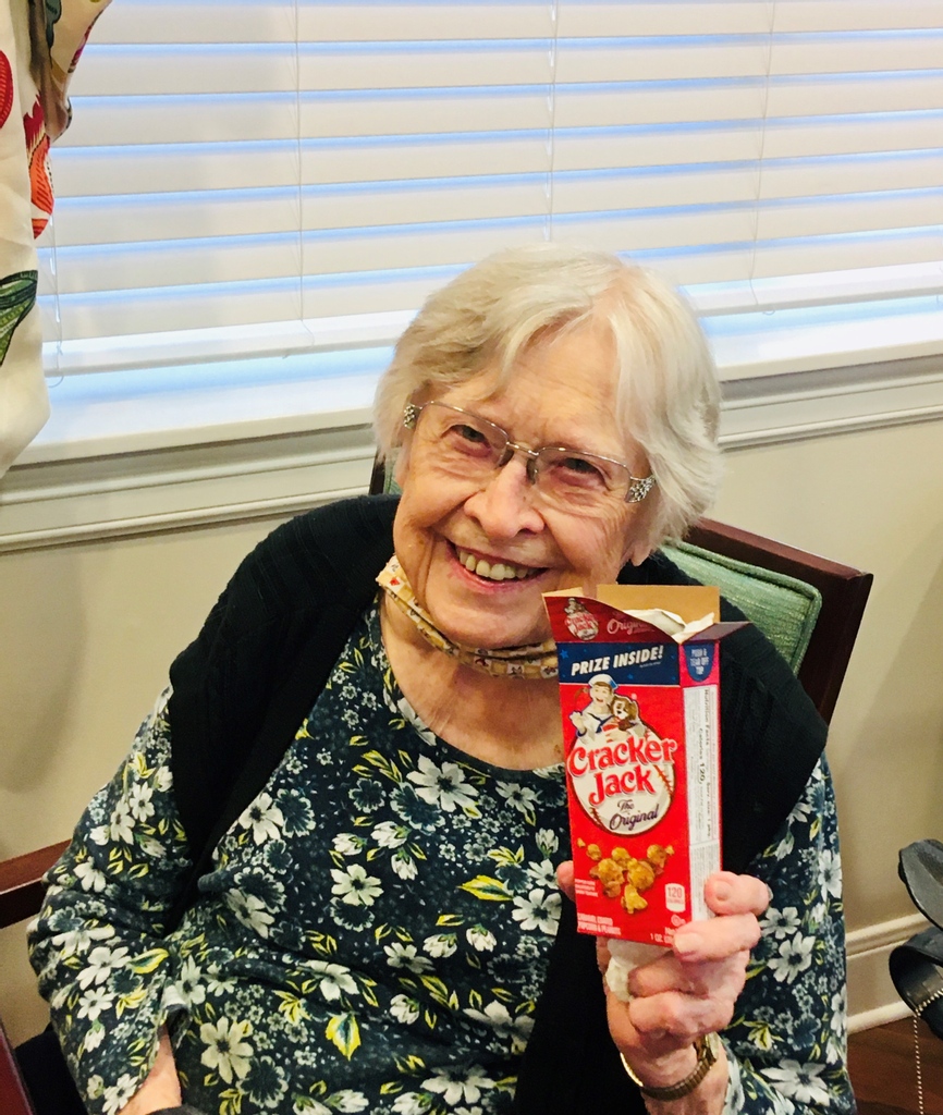 MorningsideM's tweet photo. To celebrate Della's birth in 1918, her dad bought a box of @CrackerJack for each of her 5 siblings. One of the boxes contained a toy white horse &amp; they saved it, and gave it to Della on her 1st bday 😋

#prizeinside #caramelcorn #seniorliving #seniorcare #retirementcommunity https://t.co/B2meYHD8ro