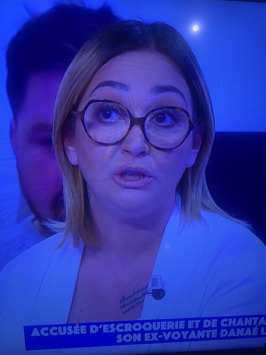 PASDM14's tweet photo. Vous pouvez dire à Jean Messiha d’enlever sa perruque #TPMP https://t.co/isU26vvqnG