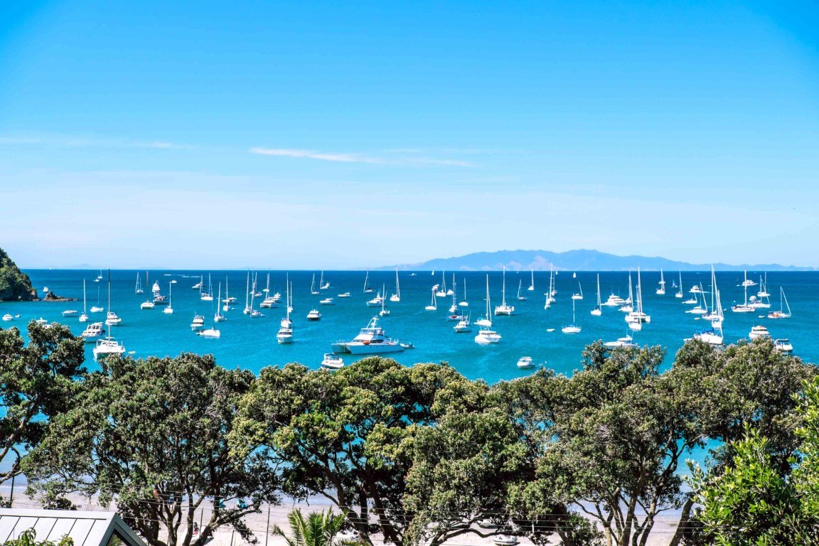 nauticed's tweet photo. #TopTip - Needing to anchor in a bay where it is seemingly full of boats anchored already? Drop anchor off the stern of another and back away. There is almost always a spot like this available. https://t.co/VtsnDqupB6