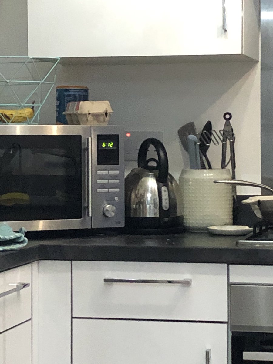 carlbennett's tweet image. My kettle has turned into Dave Grohl.