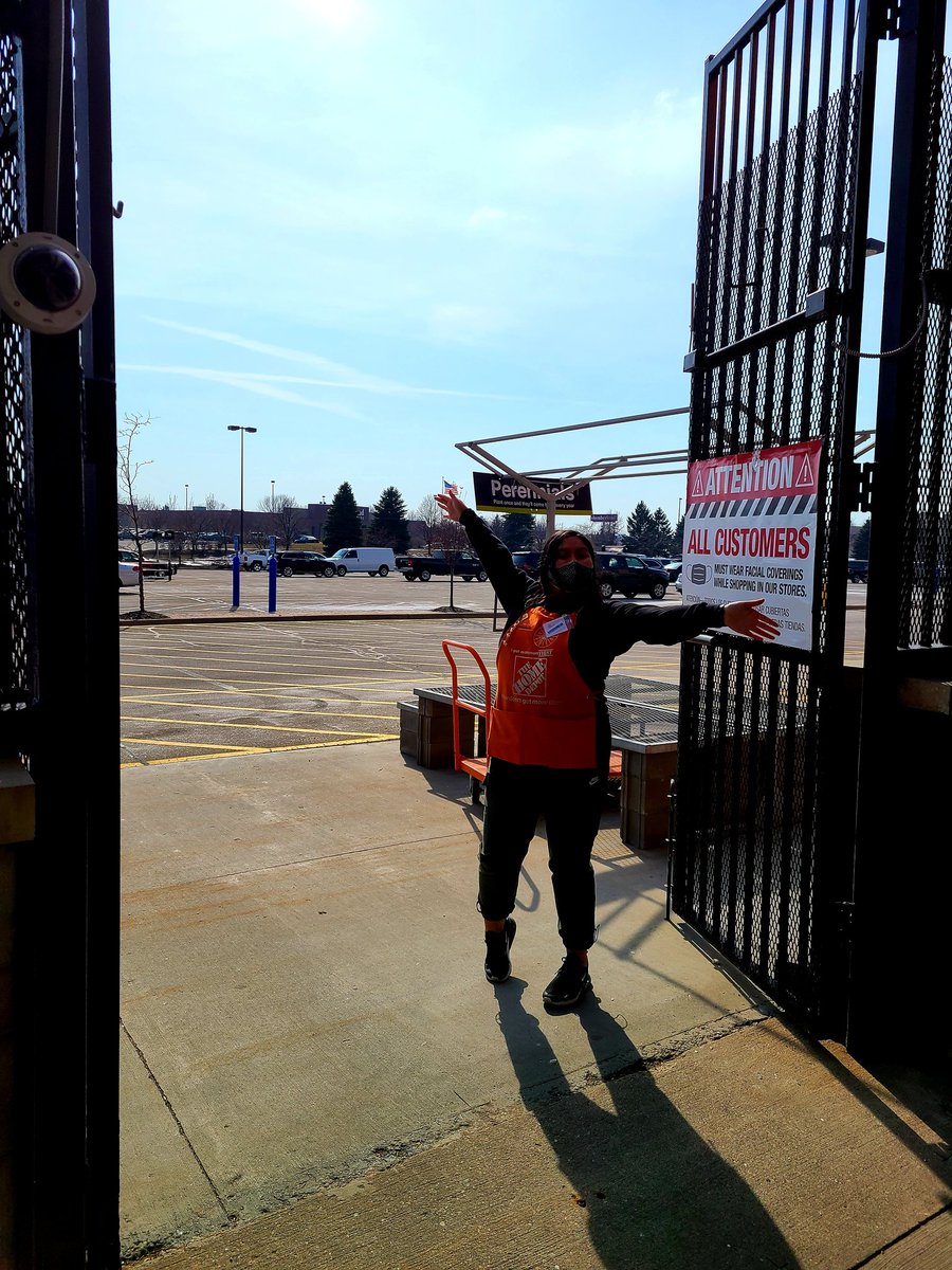 It's a beautiful day! #eagan #thehomedepot <a href="/TanillaD/">Tanilla Dreese</a> <a href="/THDCharles/">Charles Clark</a> <a href="/RGeburHD2813/">Robert Gebur</a>