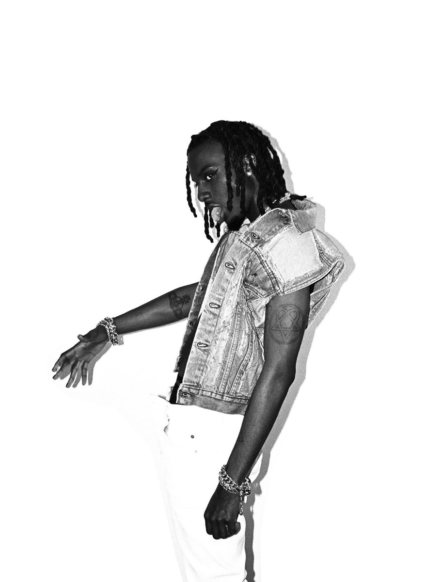 GUNNERSELLWHITE's tweet photo. carti    Inked magazine <3 https://t.co/ILiVDiasmI